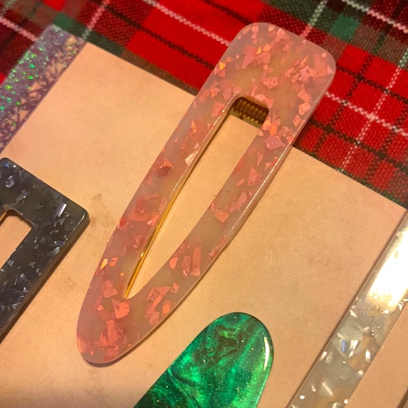 Handmade sparkle glitter resin 4 piece barrette hair clip set - Picture 6 of 8